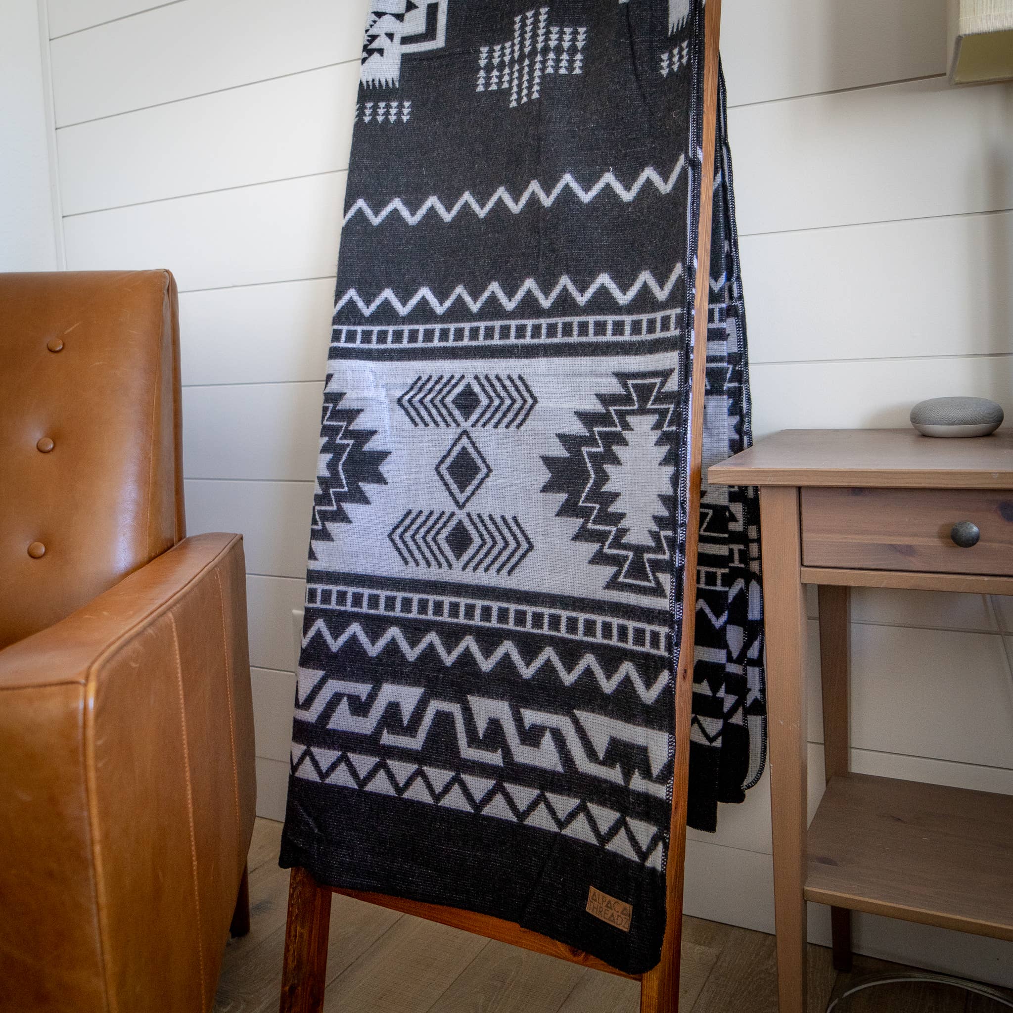Alpaca Wool Blanket - Black & White