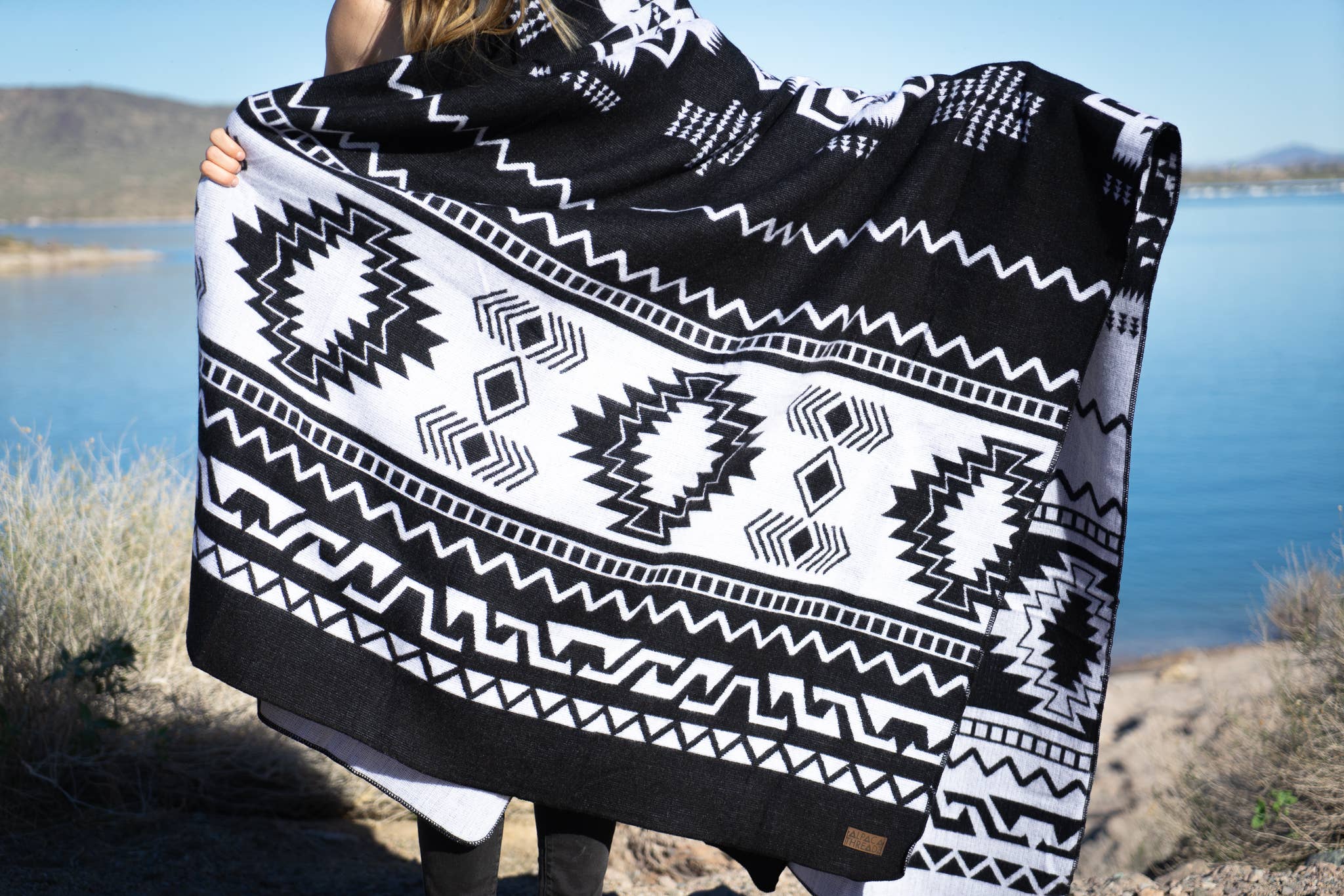 Alpaca Wool Blanket - Black & White